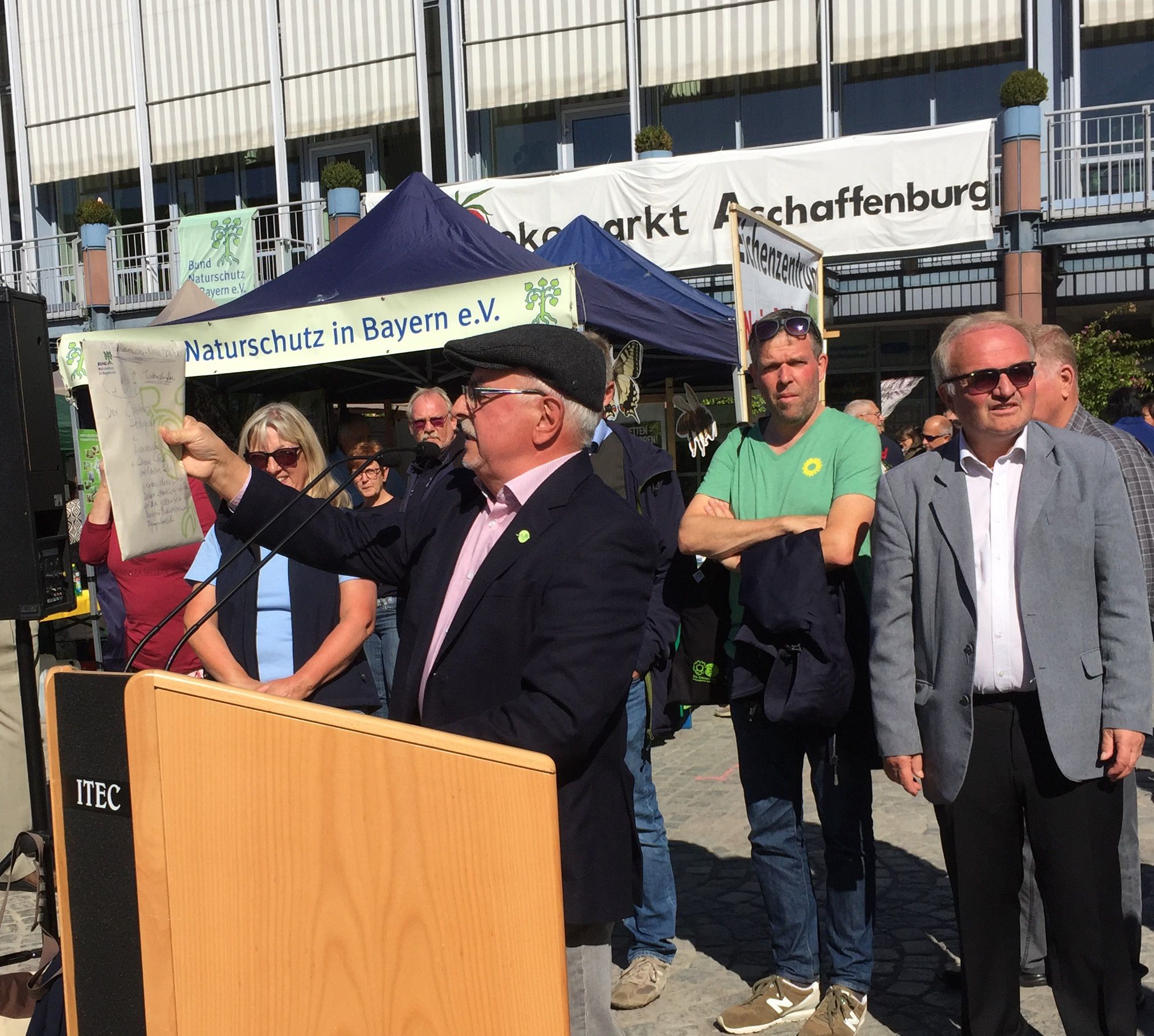 Sebastian Schönauer (stellv. Landesvorsitzender des BN) bei seiner Eröffnungsrede 2018